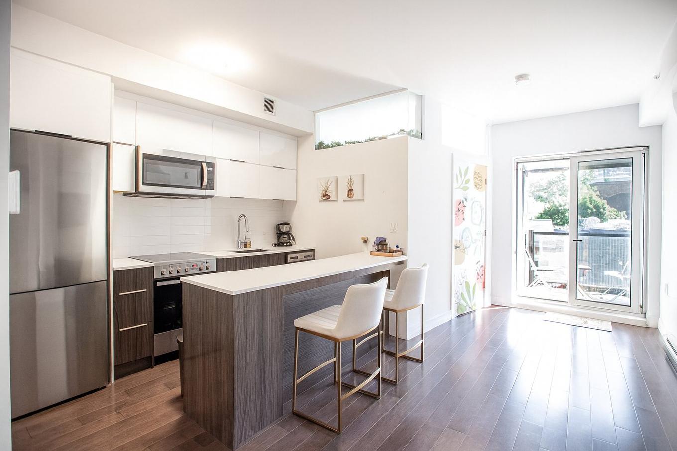 Kitchen - 508-2100 Boul. St-Laurent, Montréal (Ville-Marie), QC - Indoor Photo Showing Kitchen With Stainless Steel Kitchen With Upgraded Kitchen
