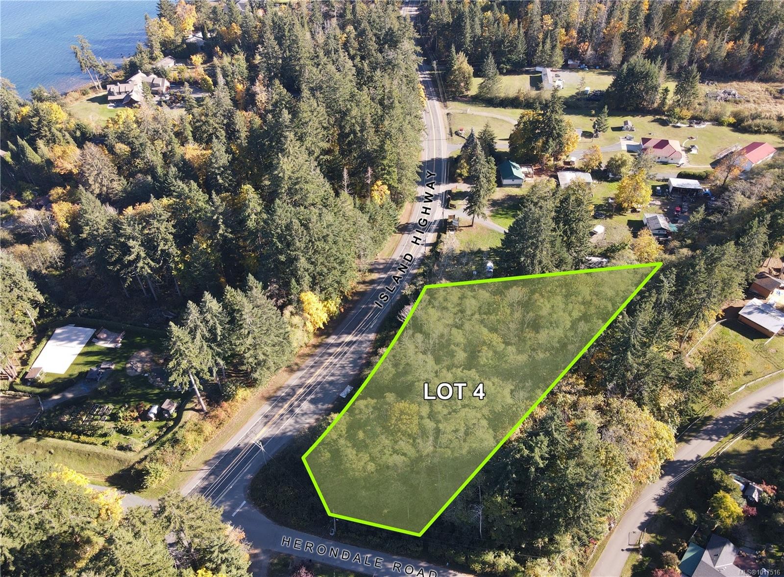 Lot 4 Island Hwy South, Royston, BC