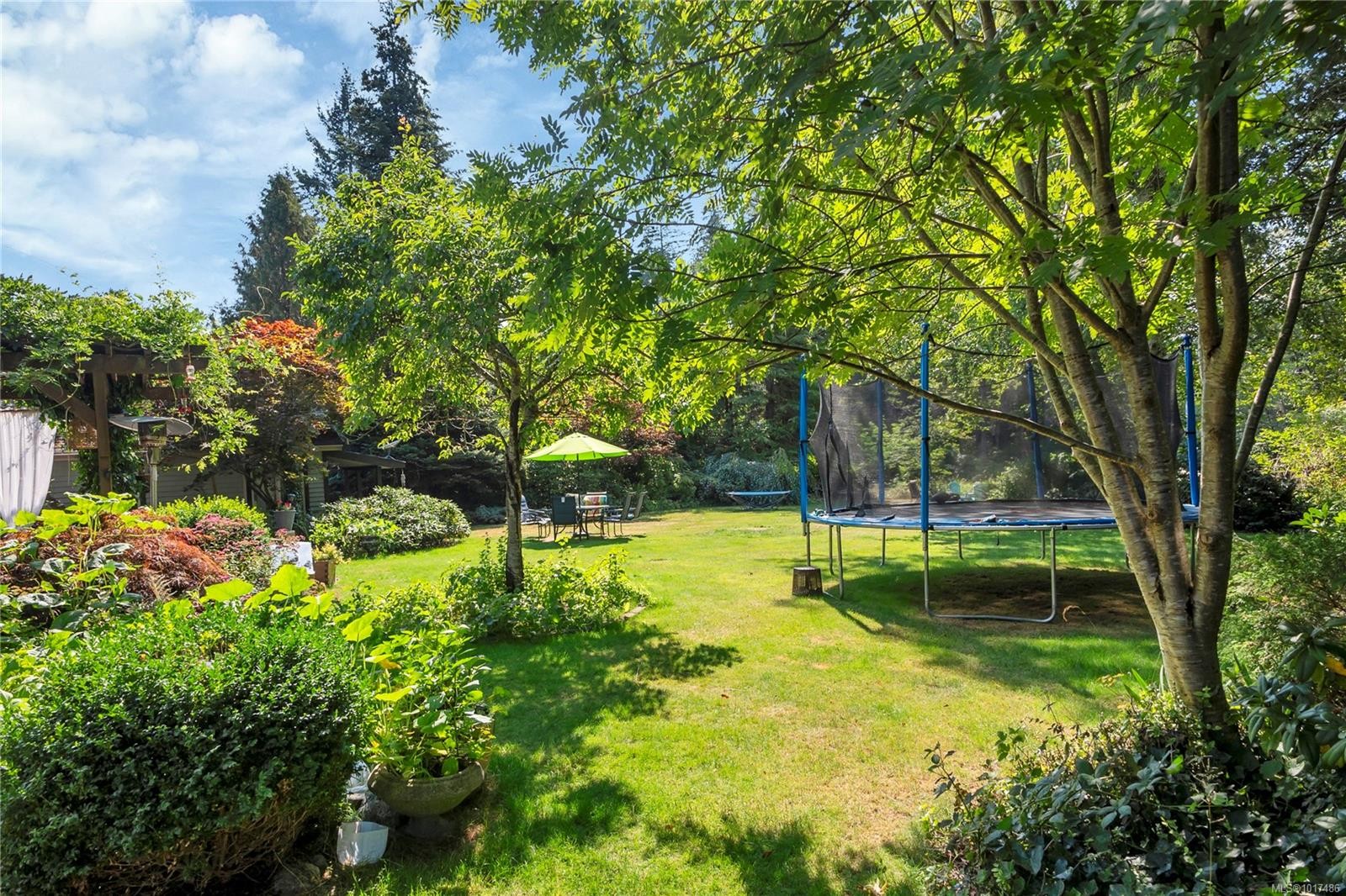 8856 Mclarey Ave, Black Creek, BC