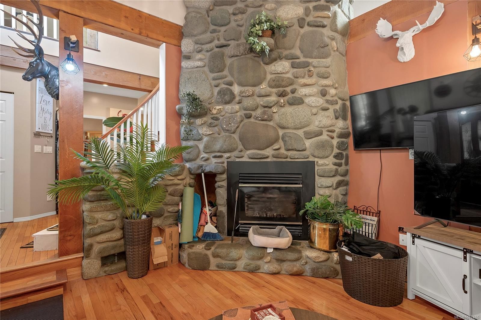 8856 Mclarey Ave, Black Creek, BC