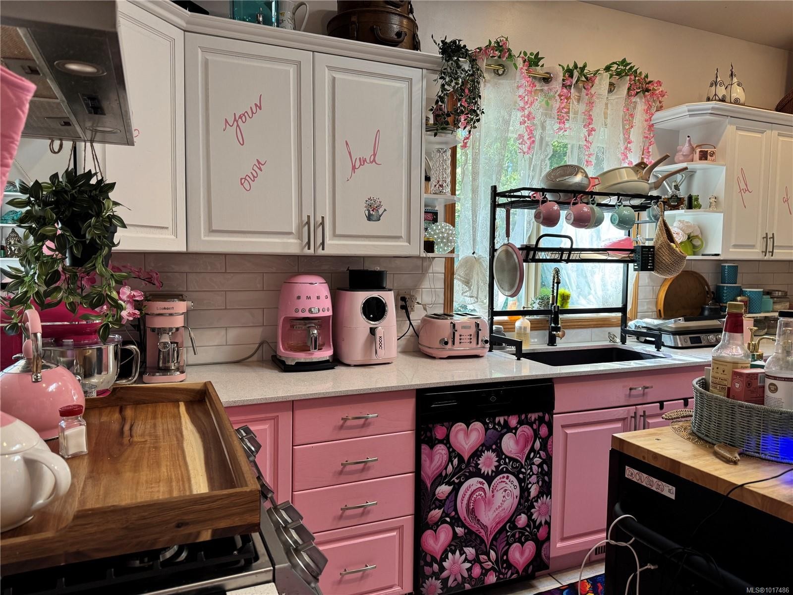 8856 Mclarey Ave, Black Creek, BC