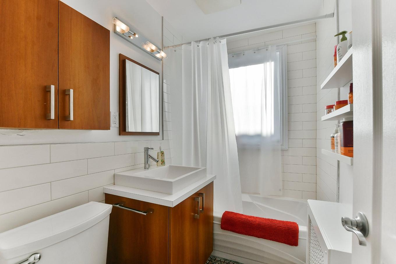 Bathroom - 18-5820 Place Decelles, Montréal (Côte-Des-Neiges/Notre-Dame-De-Grâce), QC - Indoor Photo Showing Bathroom