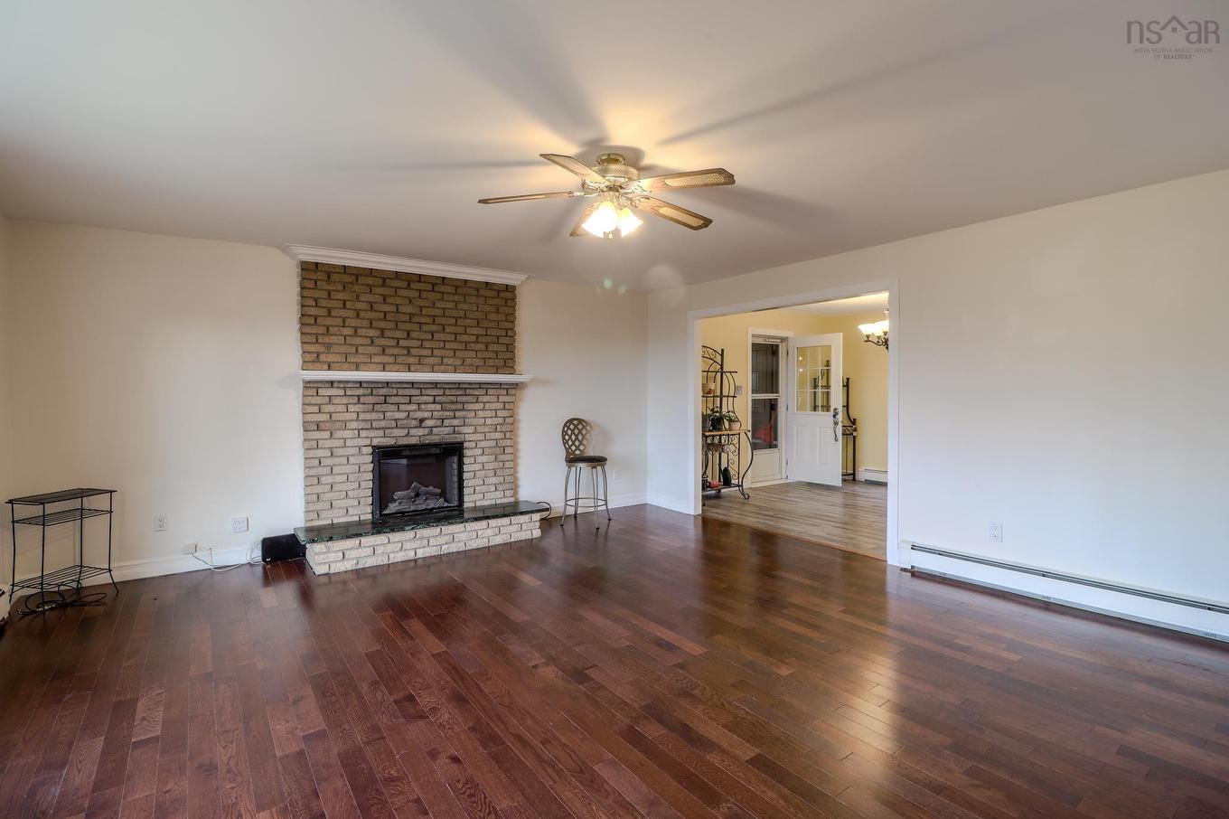 7587 East Bay Highway, Big Pond, NS