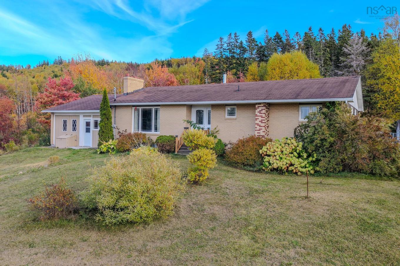 7587 East Bay Highway, Big Pond, NS