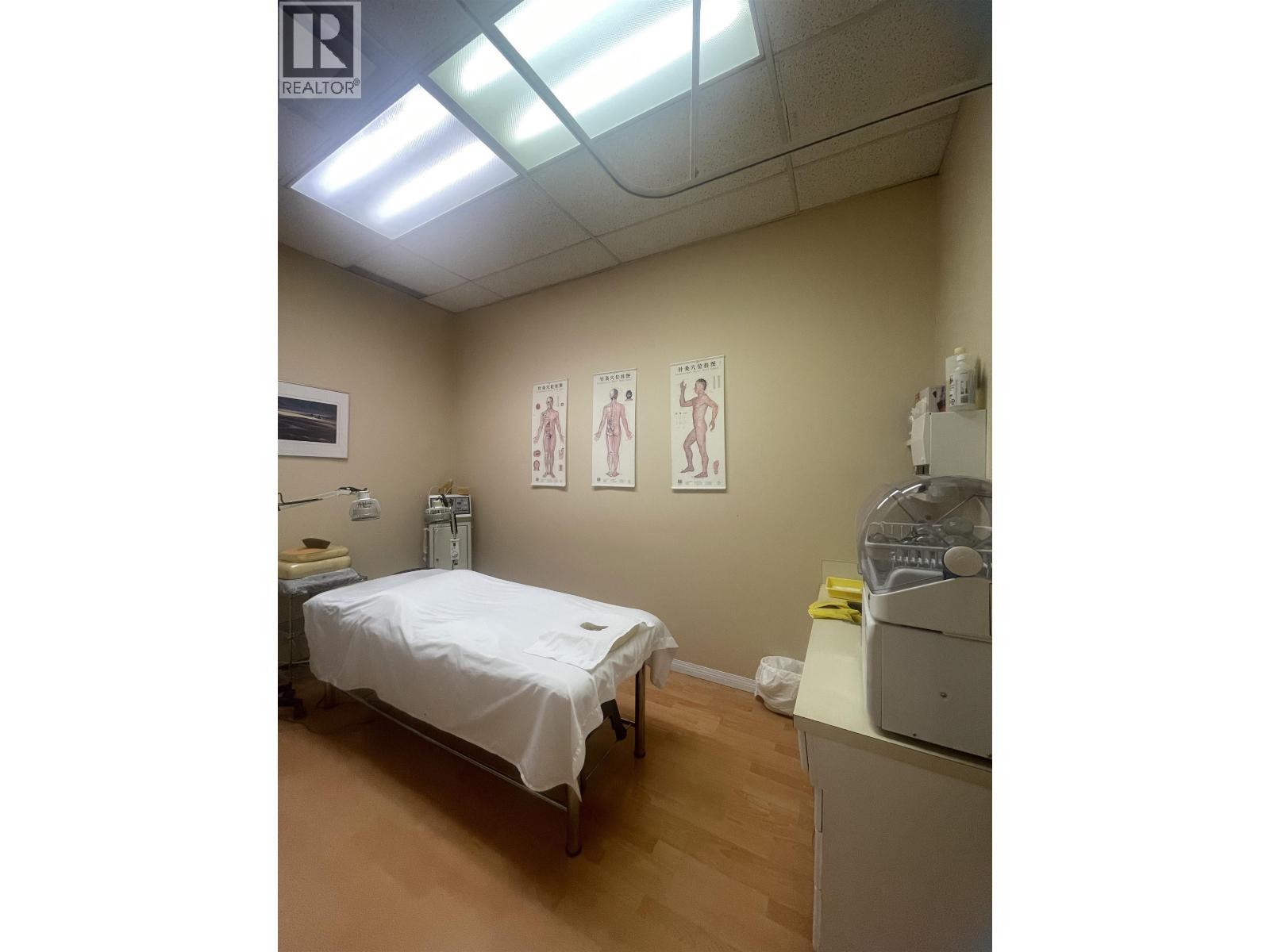 4190 Fraser Street, Vancouver, BC