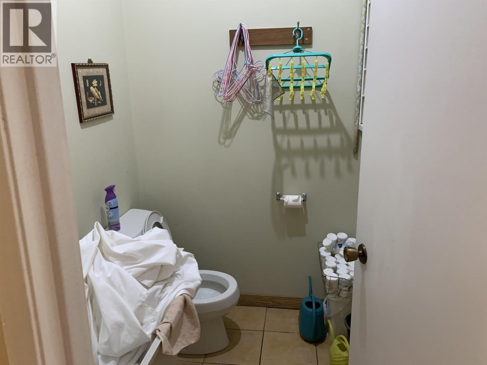 4190 Fraser Street, Vancouver, BC