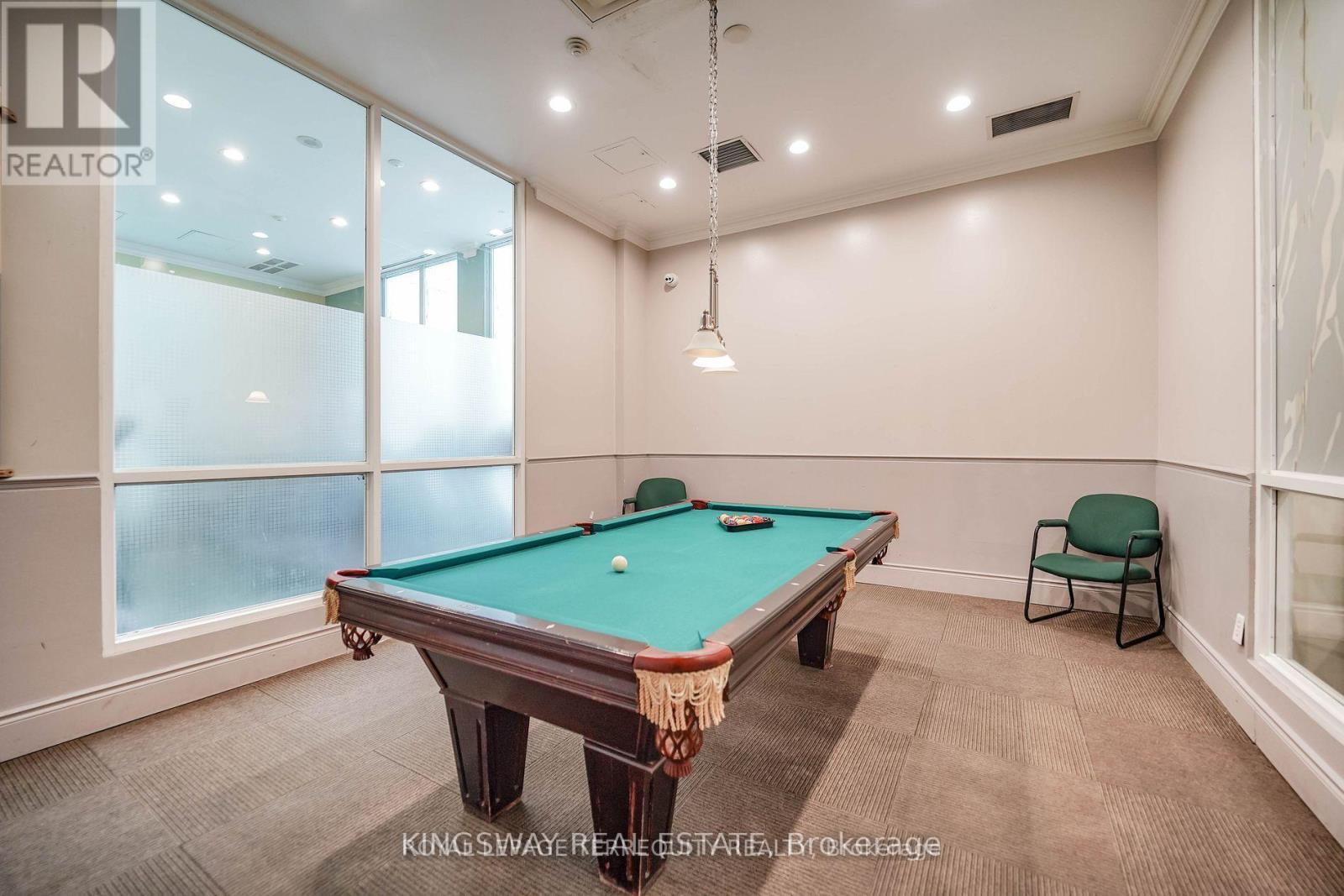 812 - 7 Lorraine Drive, Toronto, ON - Indoor Photo Showing Other Room