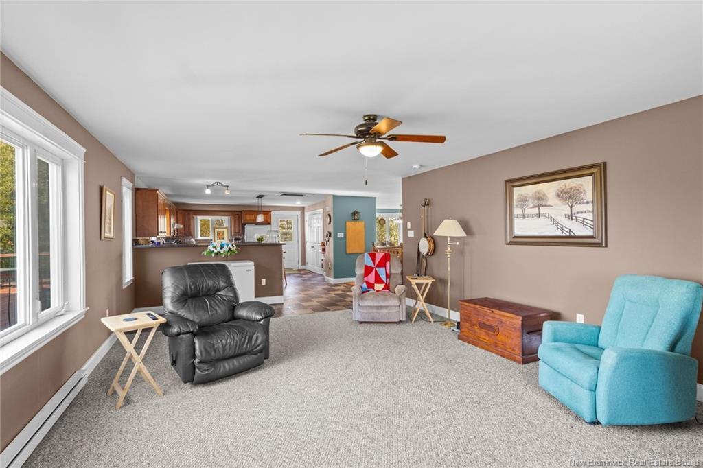 2535 Route 102, Lincoln, NB