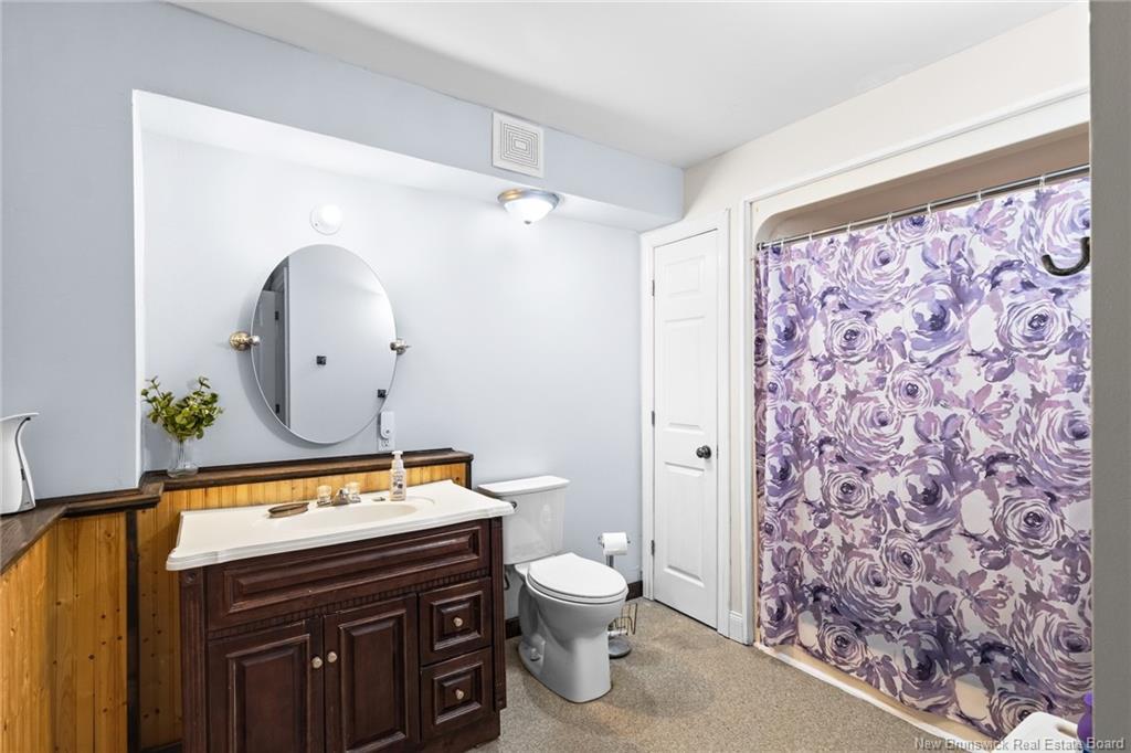 2535 Route 102, Lincoln, NB