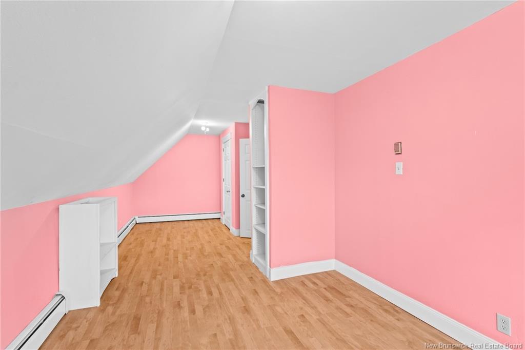 2535 Route 102, Lincoln, NB