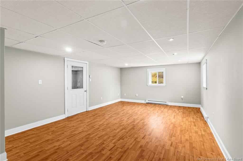 2535 Route 102, Lincoln, NB