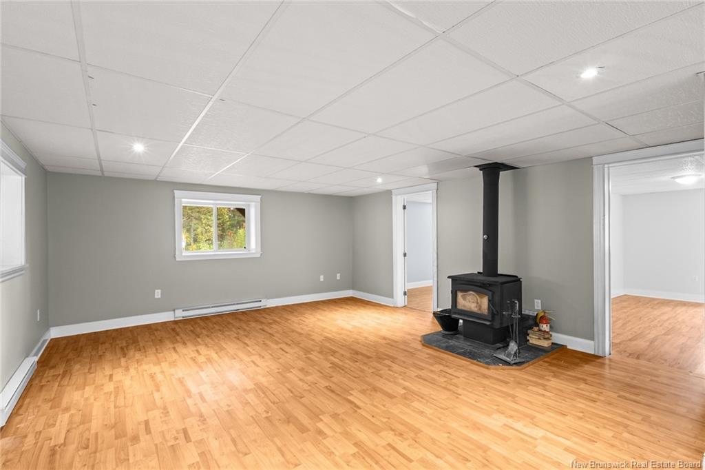 2535 Route 102, Lincoln, NB