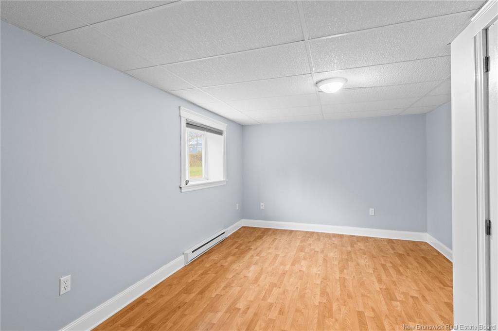 2535 Route 102, Lincoln, NB