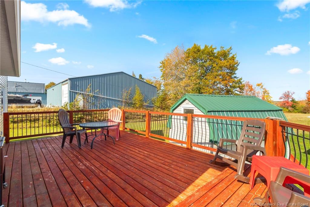 2535 Route 102, Lincoln, NB