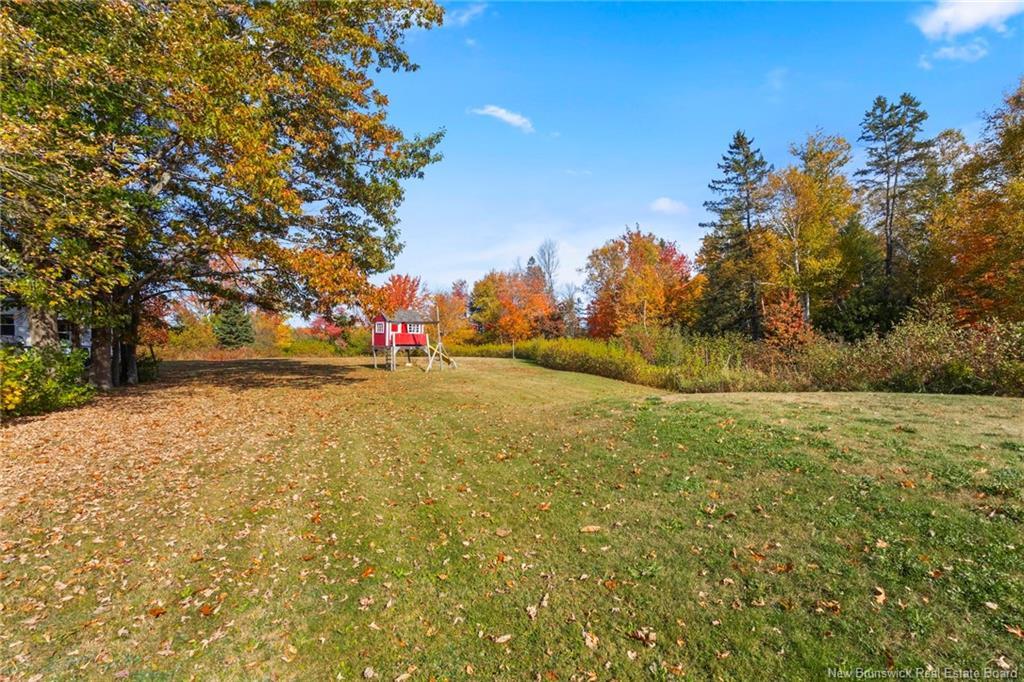 2535 Route 102, Lincoln, NB