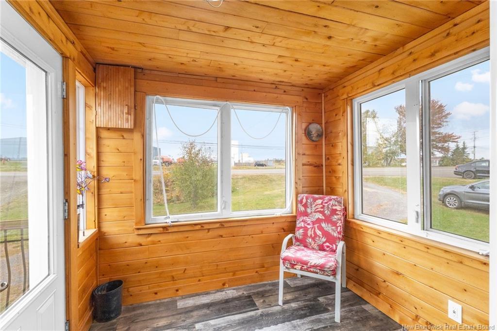 2535 Route 102, Lincoln, NB