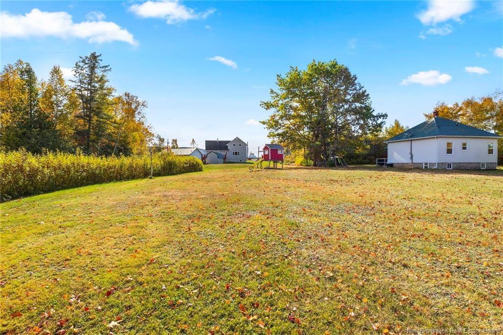 2535 Route 102, Lincoln, NB