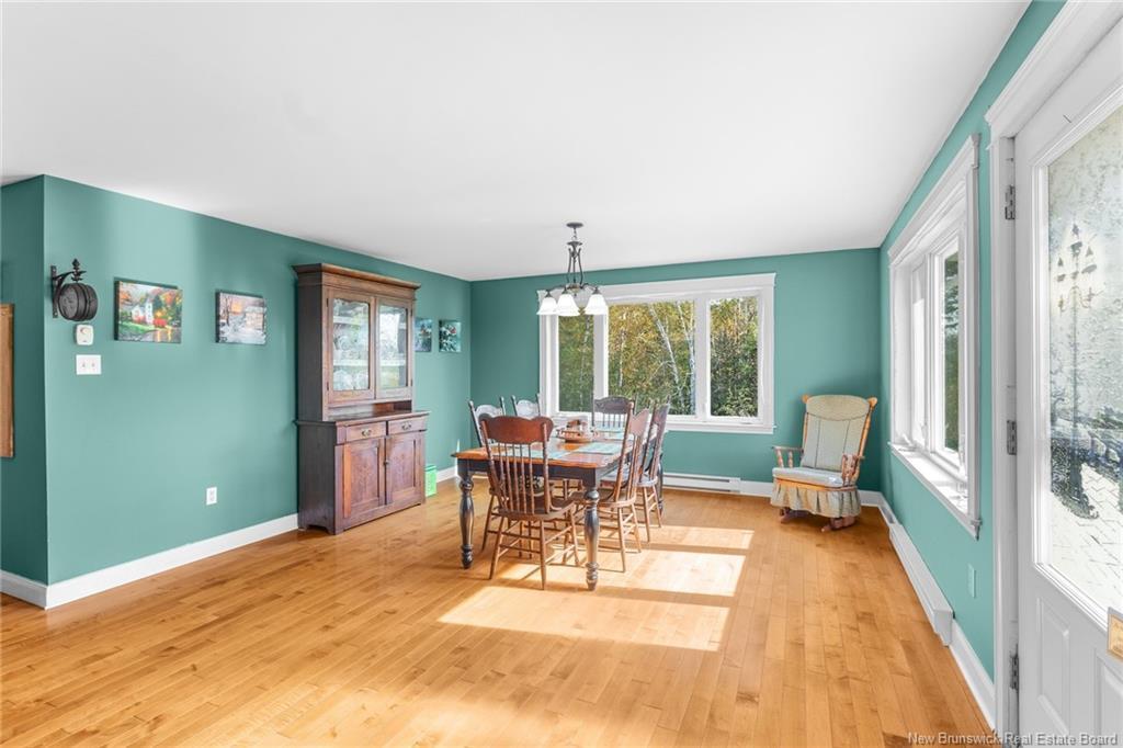 2535 Route 102, Lincoln, NB