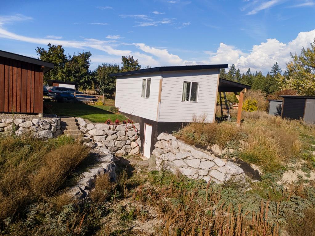 730 Canyon-Lister Road, Lister, BC - Outdoor