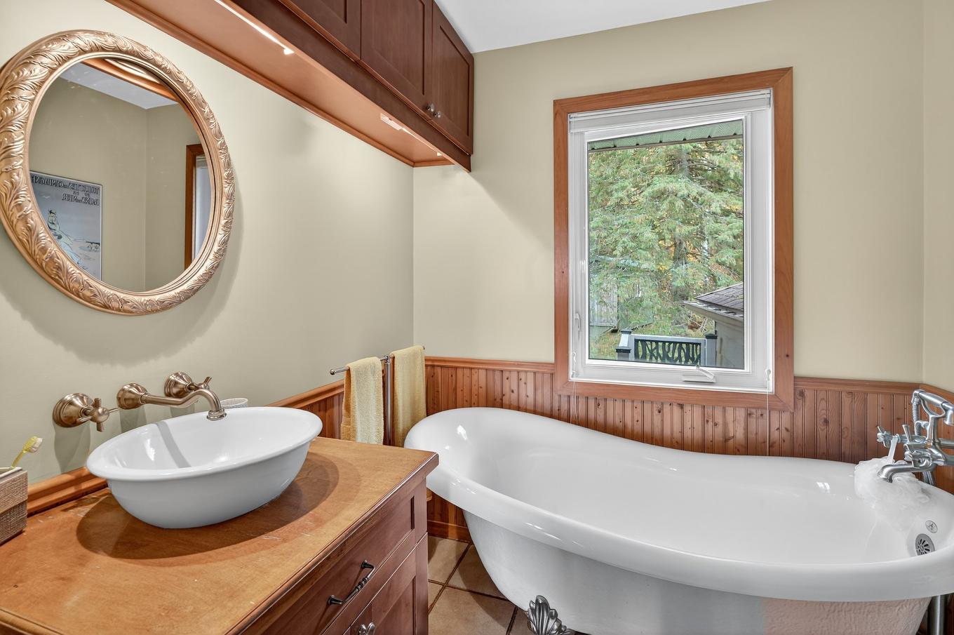 Bathroom - 456 Ch. David, Lac-Supérieur, QC - Indoor Photo Showing Bathroom