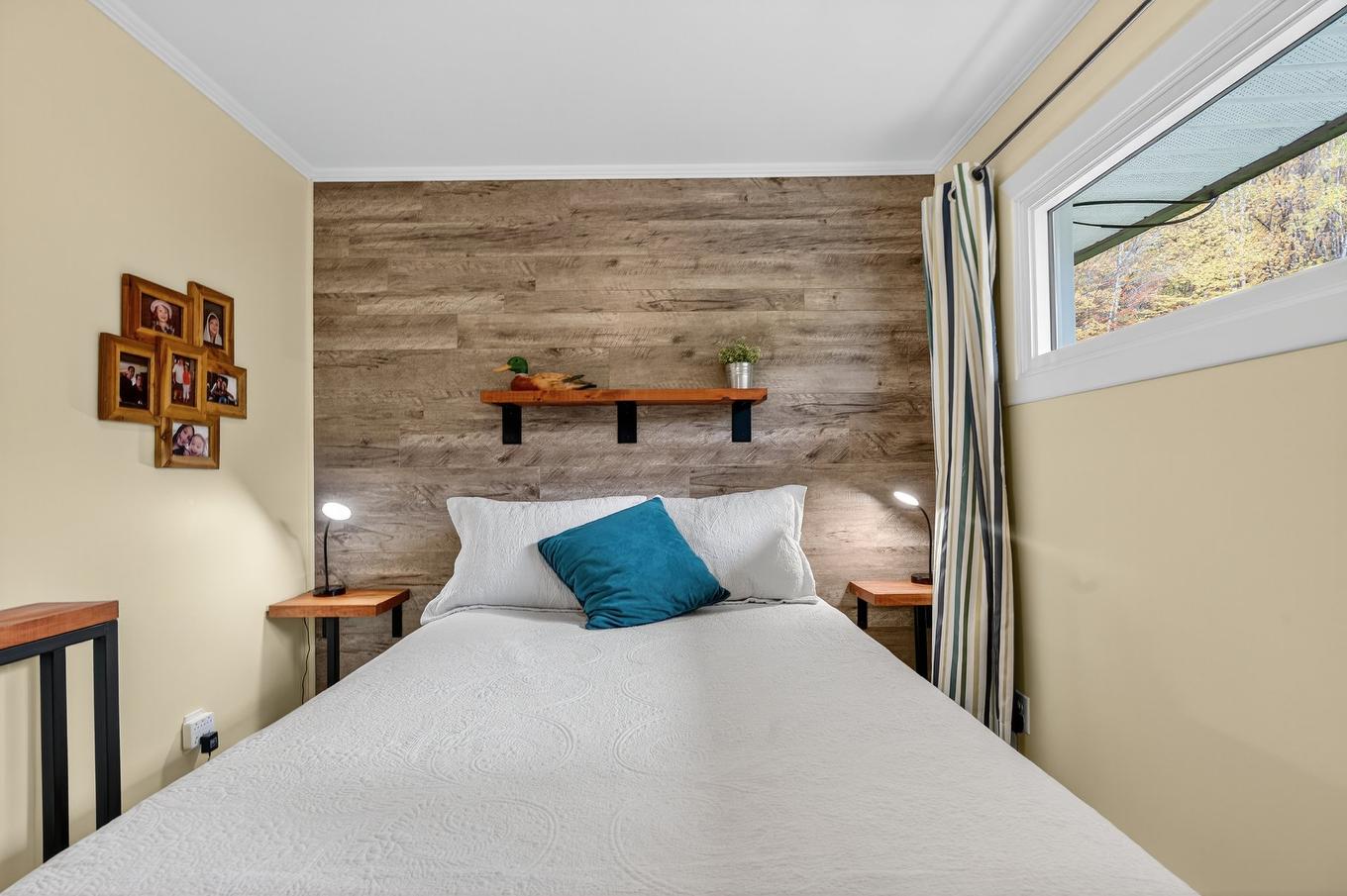 Bedroom - 456 Ch. David, Lac-Supérieur, QC - Indoor Photo Showing Bedroom