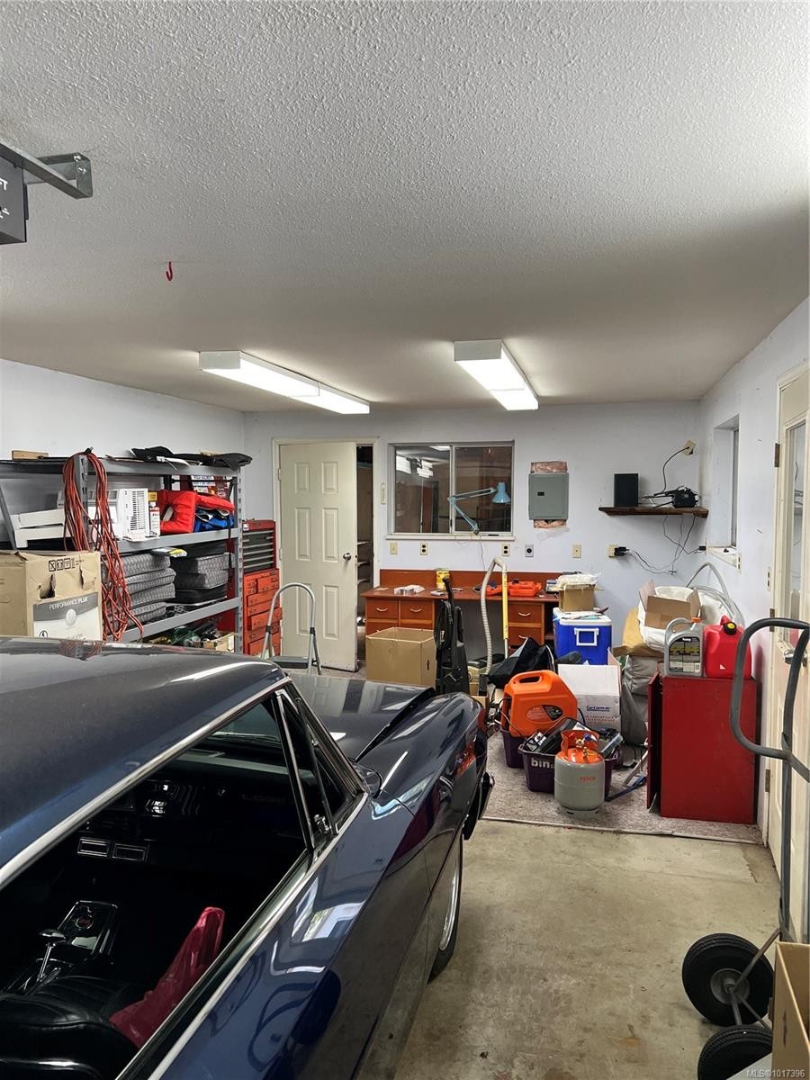 602 Matchlee Dr, Gold River, BC