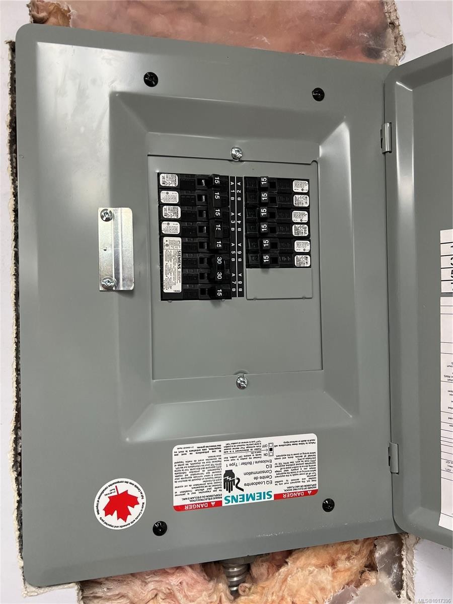 602 Matchlee Dr, Gold River, BC