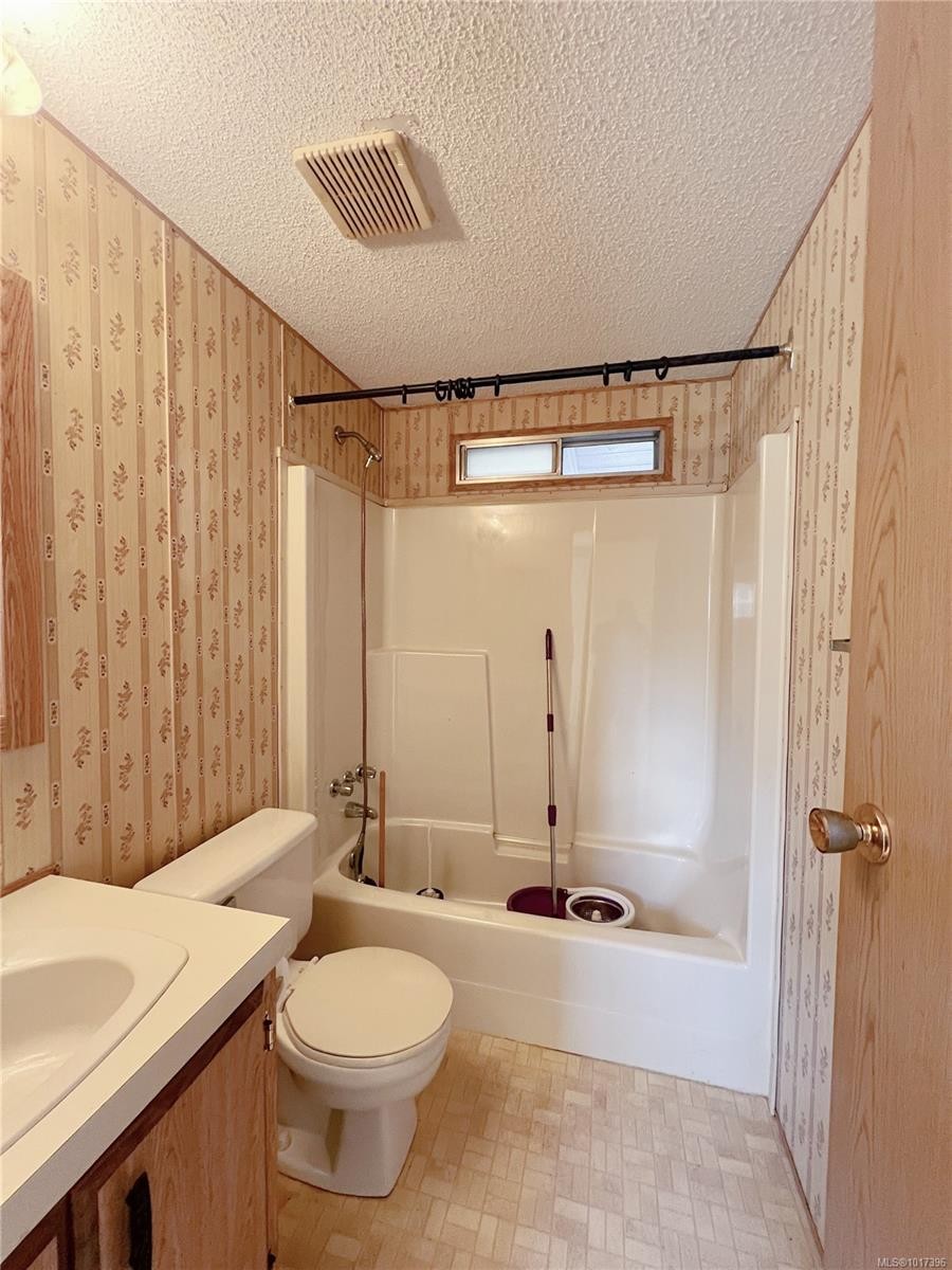 602 Matchlee Dr, Gold River, BC