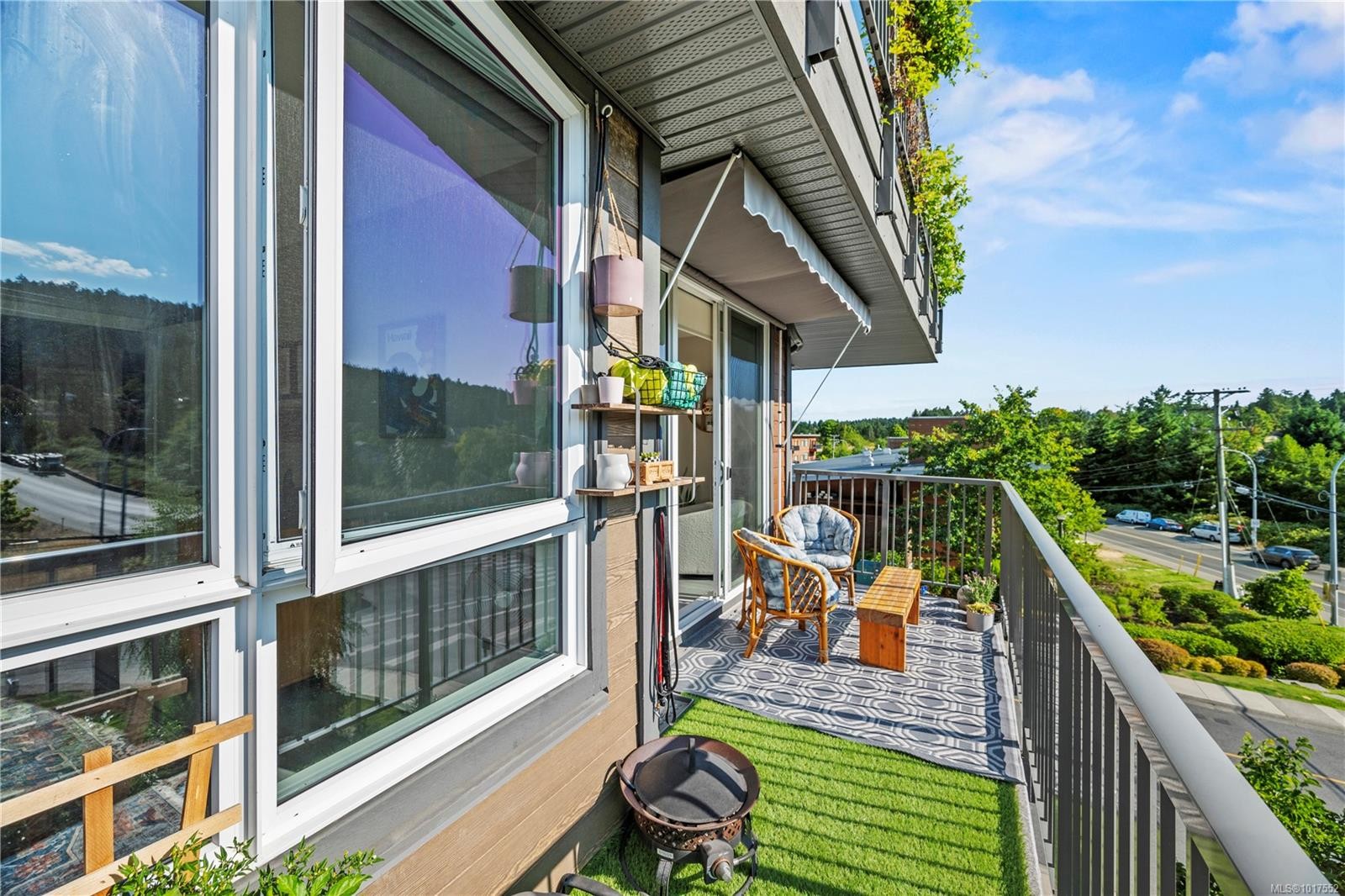 202-100 Presley Pl, View Royal, BC - Outdoor With Balcony With Exterior