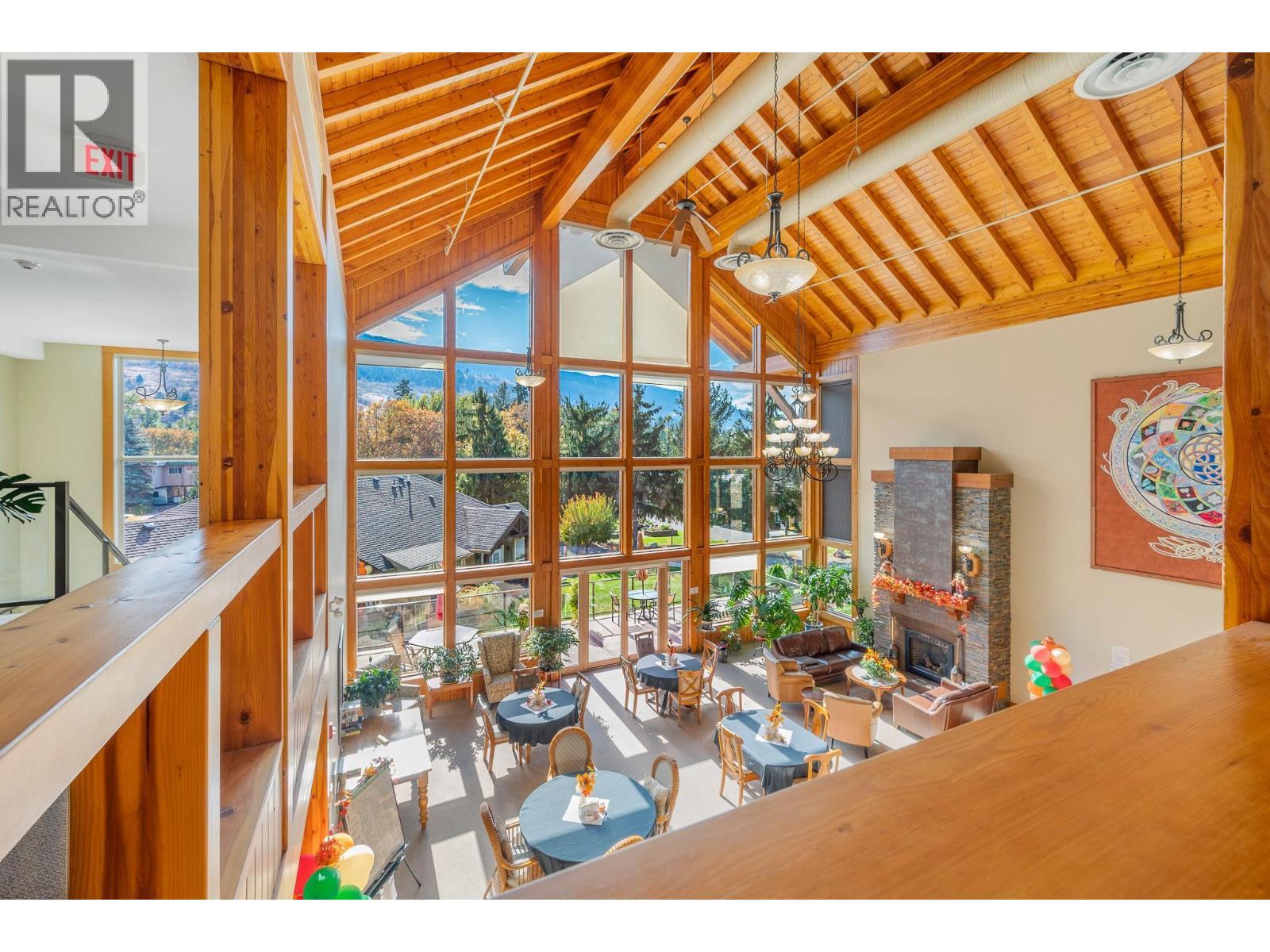 9100 Mackie Drive Unit# 212, Coldstream, BC - Indoor Photo Showing Other Room