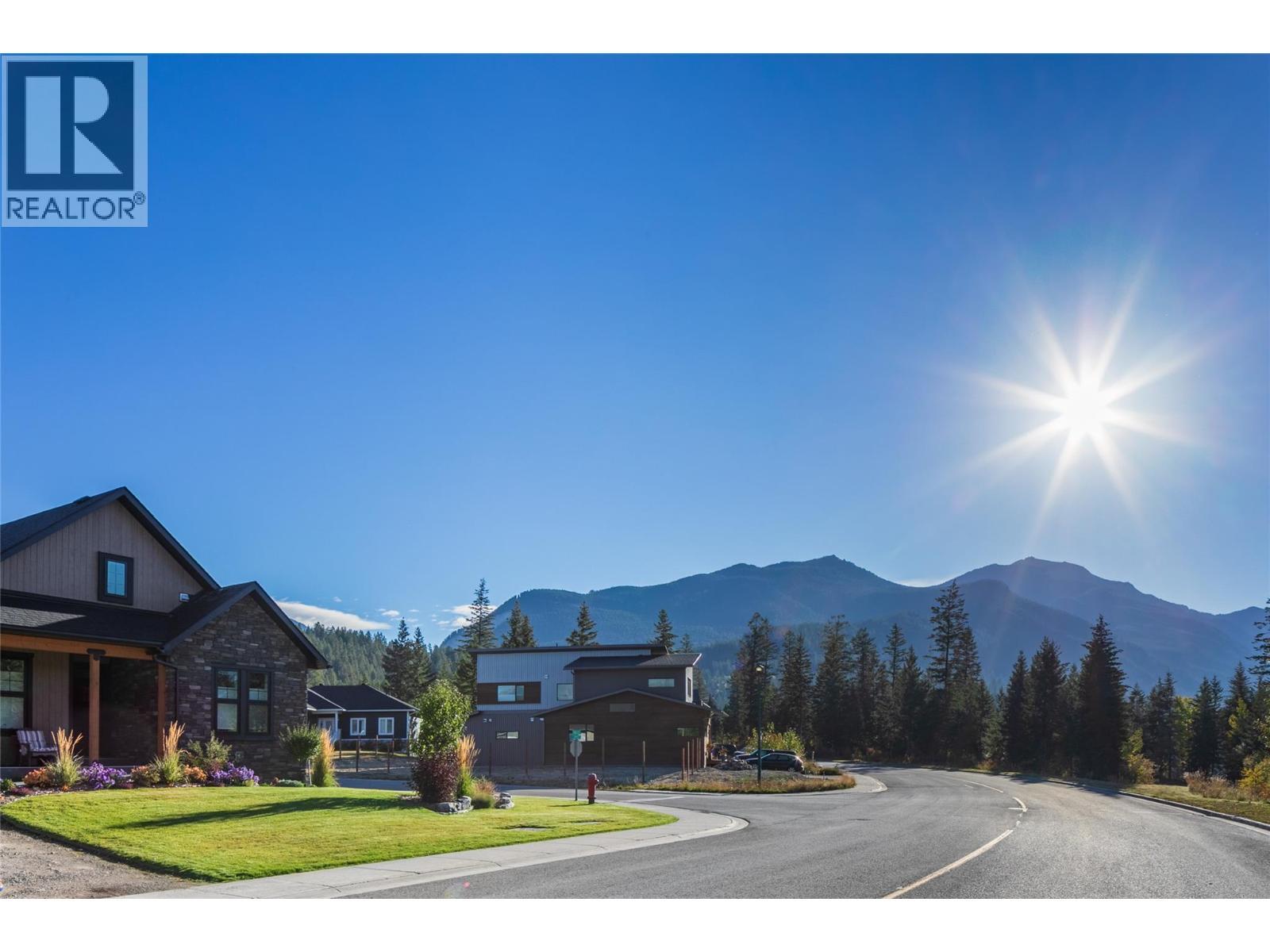 1541 Cedar Street, Golden, BC