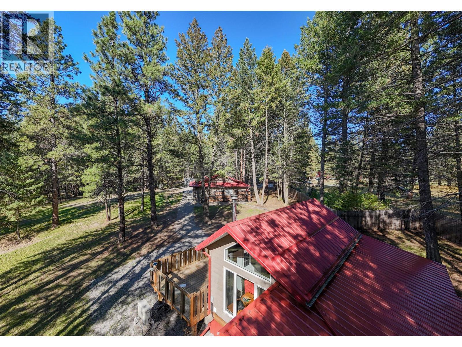 3306 Palmer Road, Baynes Lake, BC - Outdoor