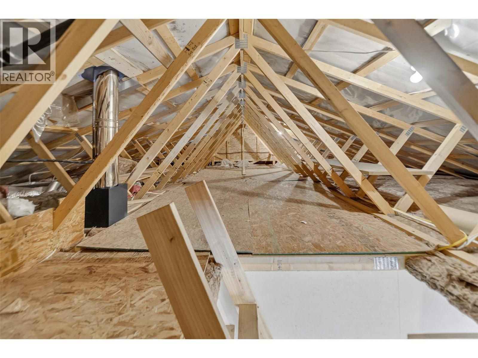 3306 Palmer Road, Baynes Lake, BC - Indoor Photo Showing Other Room