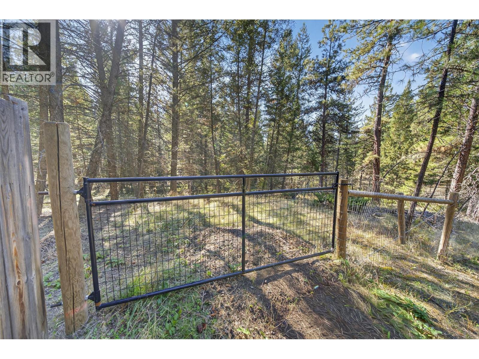 3306 Palmer Road, Baynes Lake, BC - Outdoor With View