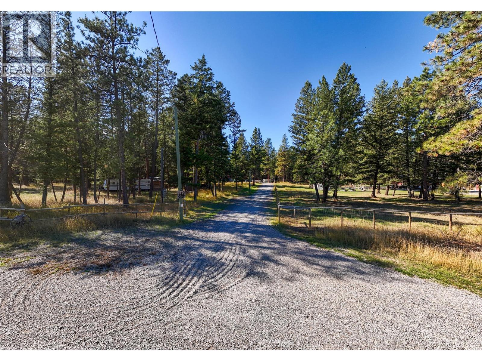 3306 Palmer Road, Baynes Lake, BC - Outdoor With View