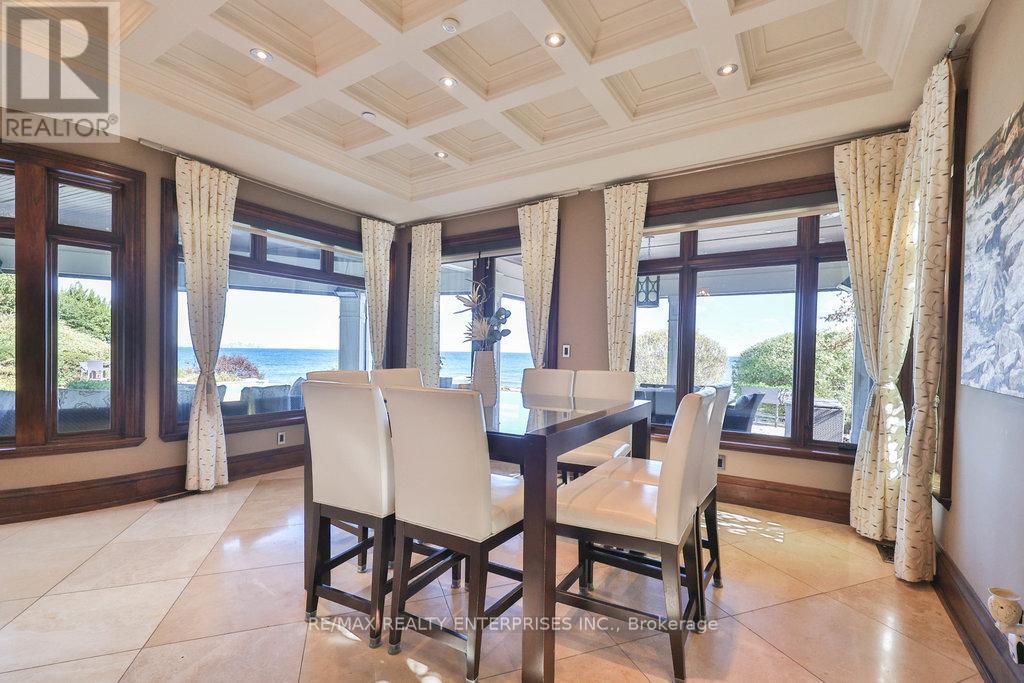 1500 Watersedge Road, Mississauga, ON - Indoor Photo Showing Dining Room