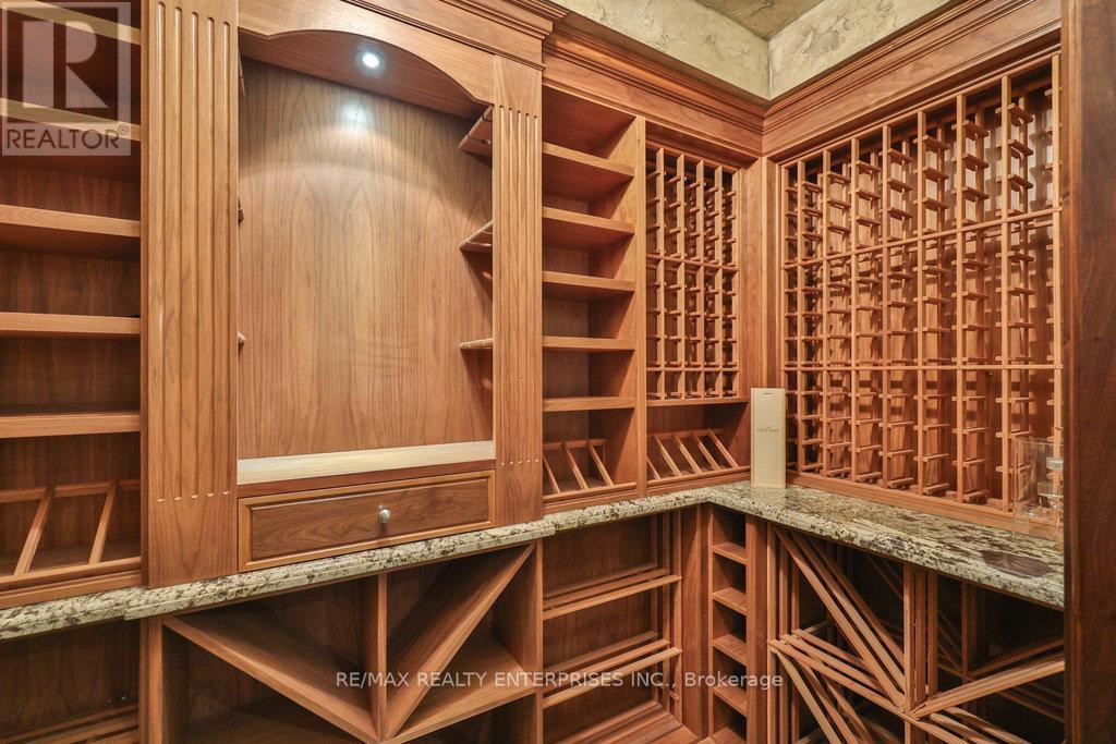 1500 Watersedge Road, Mississauga, ON - Indoor