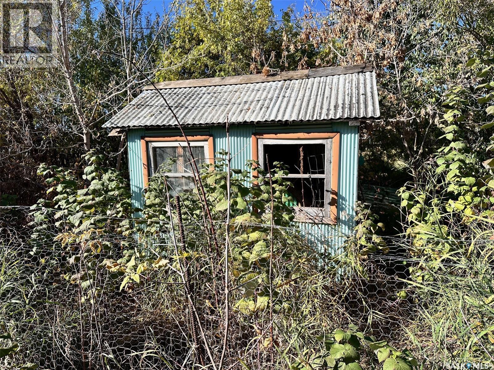 441 4Th Street, Leoville, SK - Outdoor