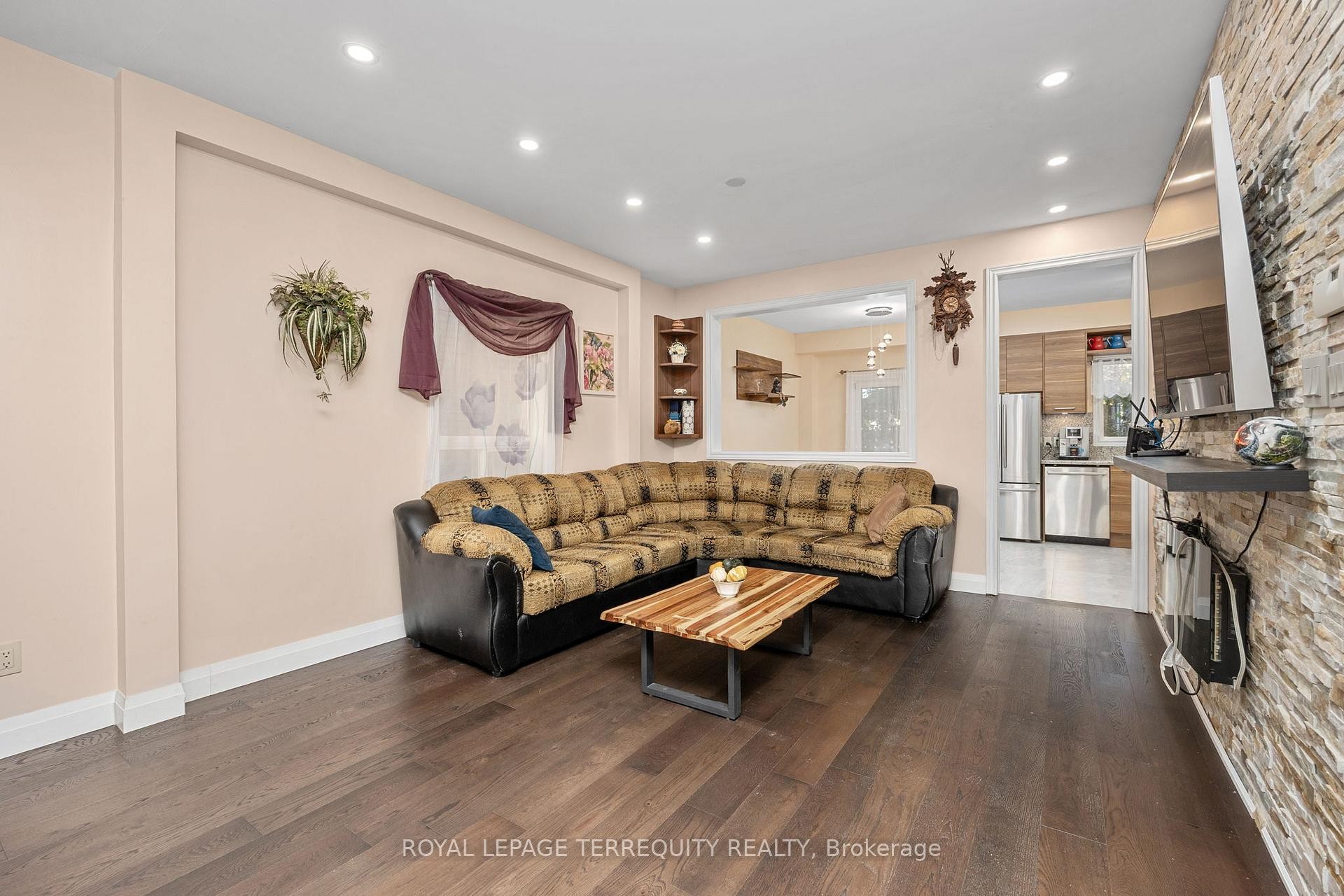 111 English Oak Drive, Richmond Hill, ON