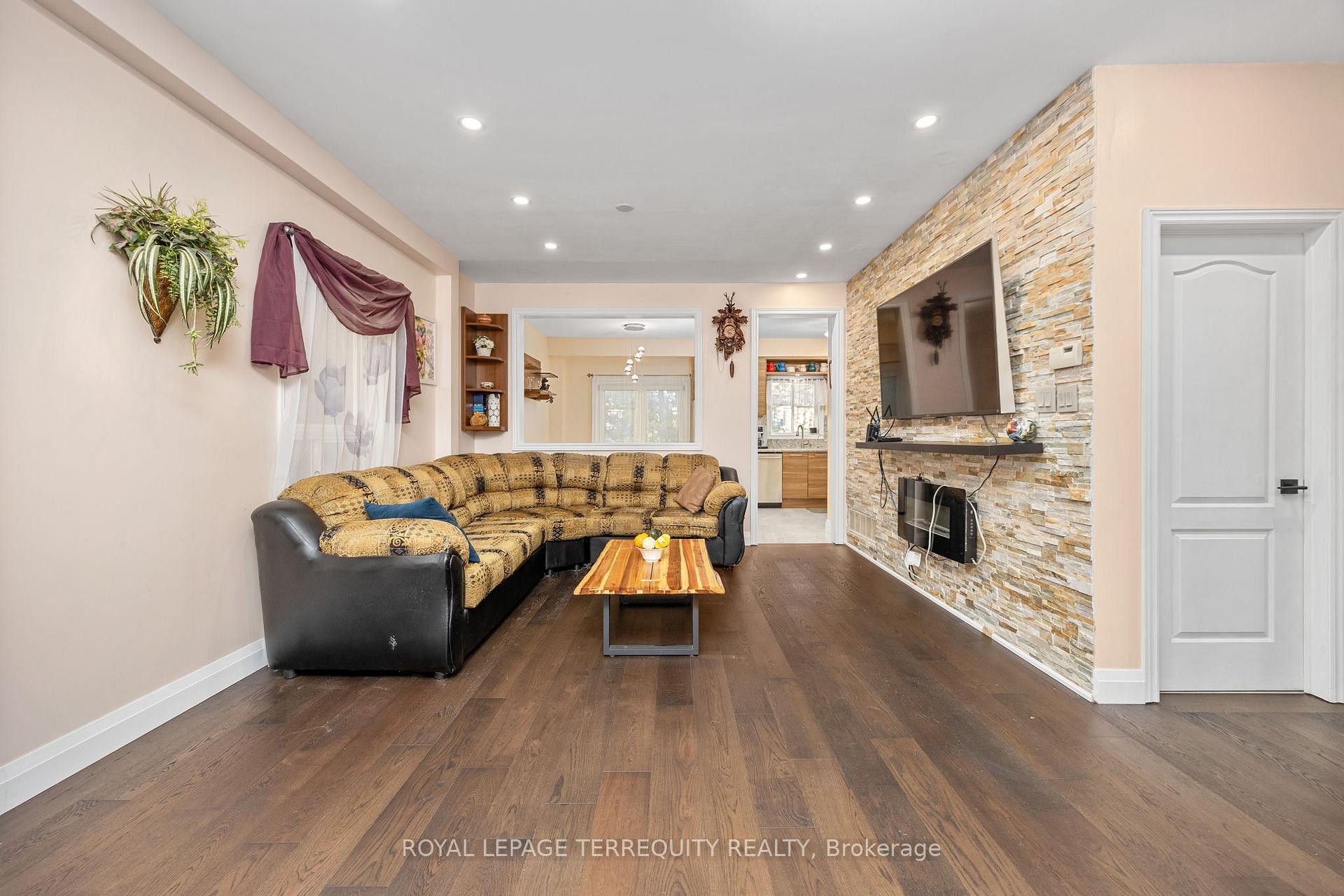 111 English Oak Drive, Richmond Hill, ON