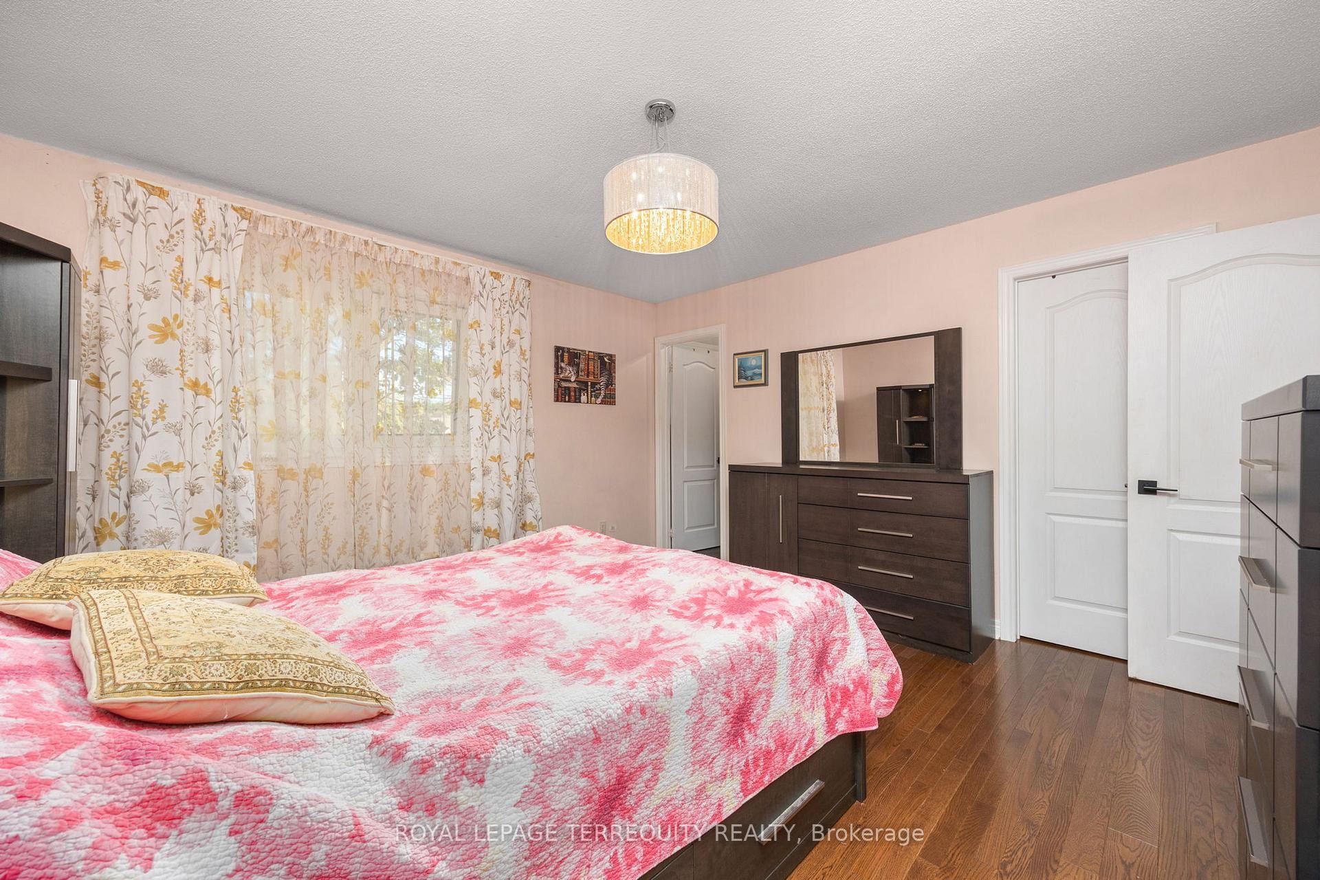 111 English Oak Drive, Richmond Hill, ON