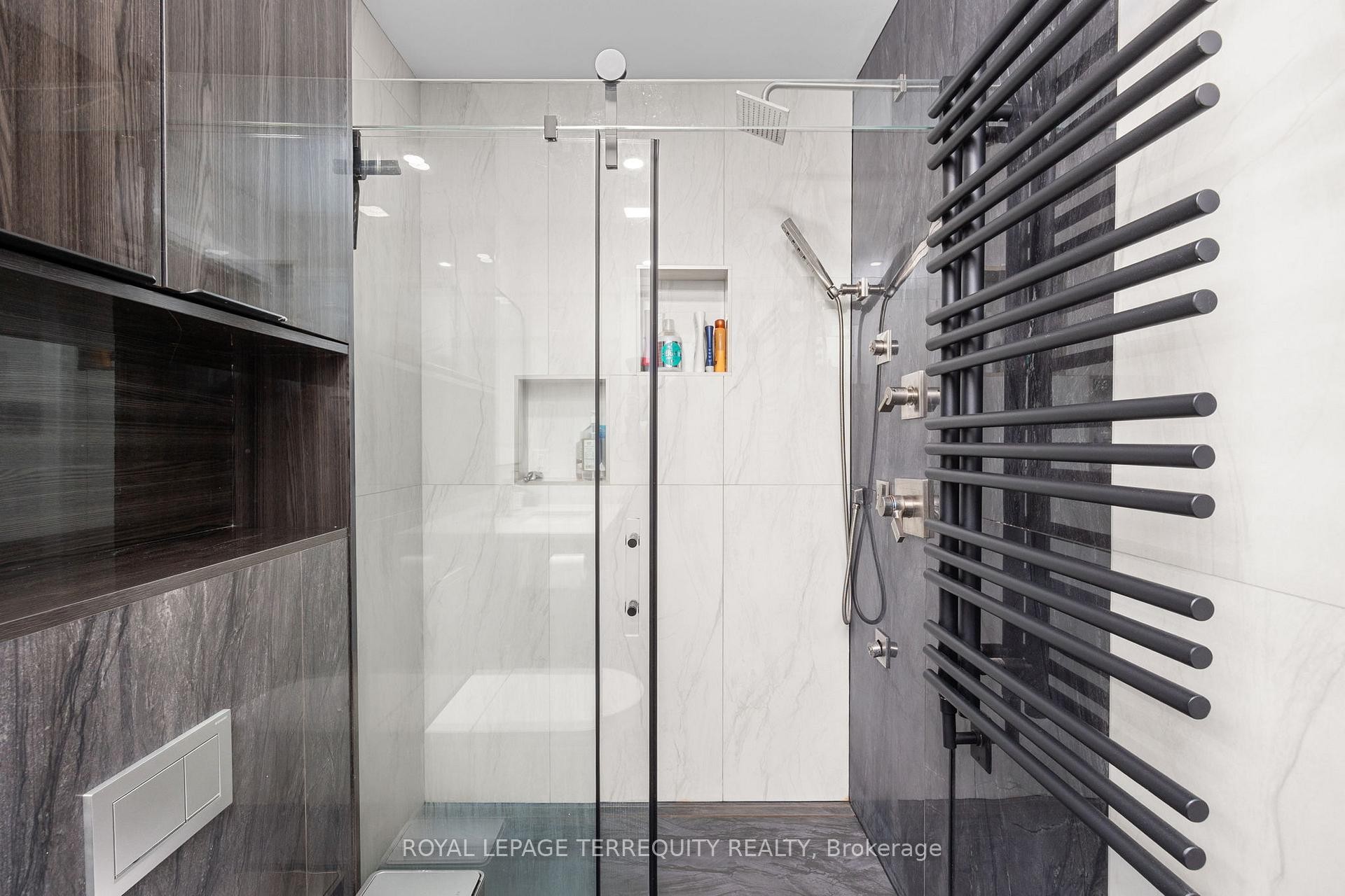 111 English Oak Drive, Richmond Hill, ON