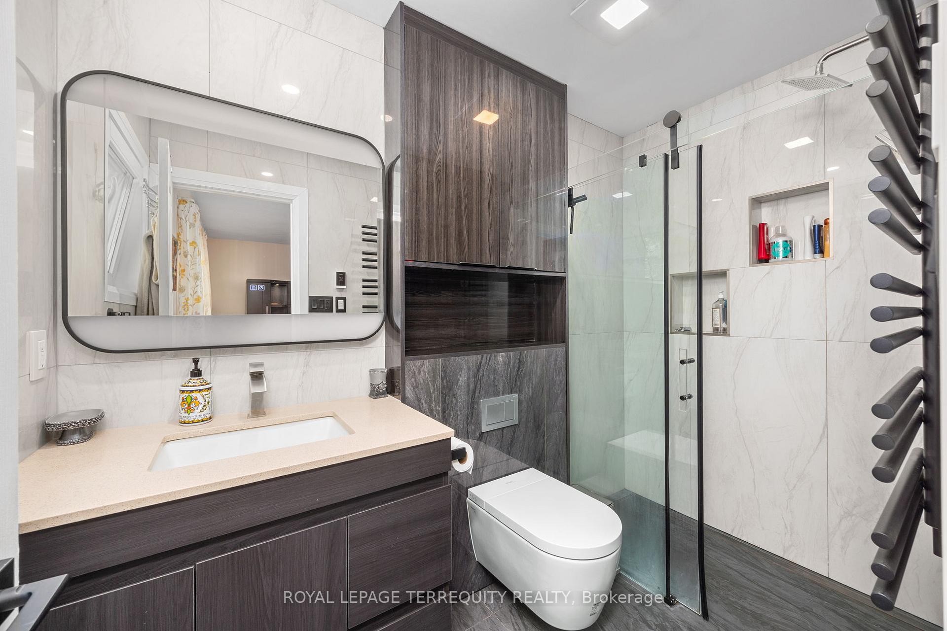 111 English Oak Drive, Richmond Hill, ON