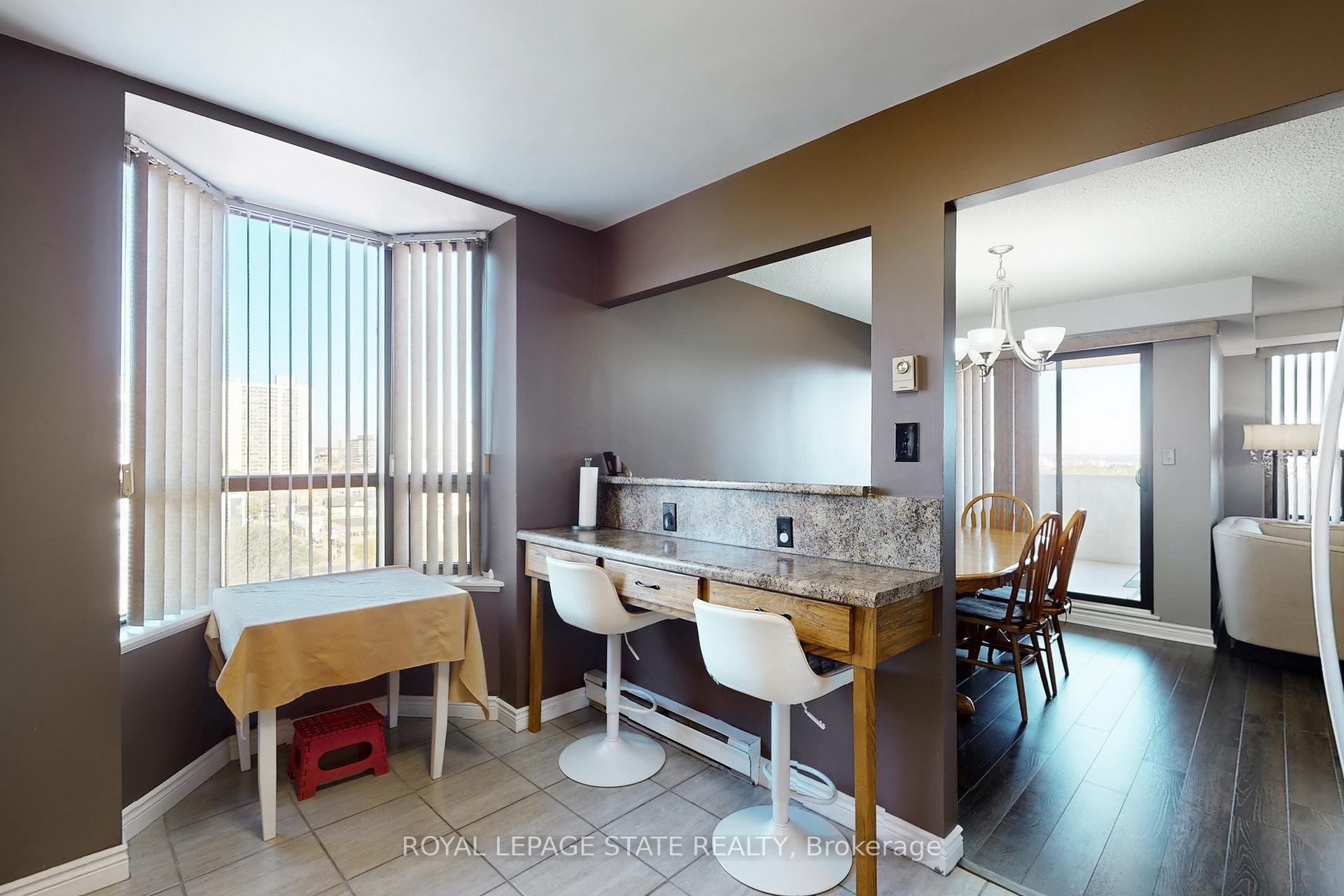 1002-432 Main Street, Hamilton, ON - Indoor