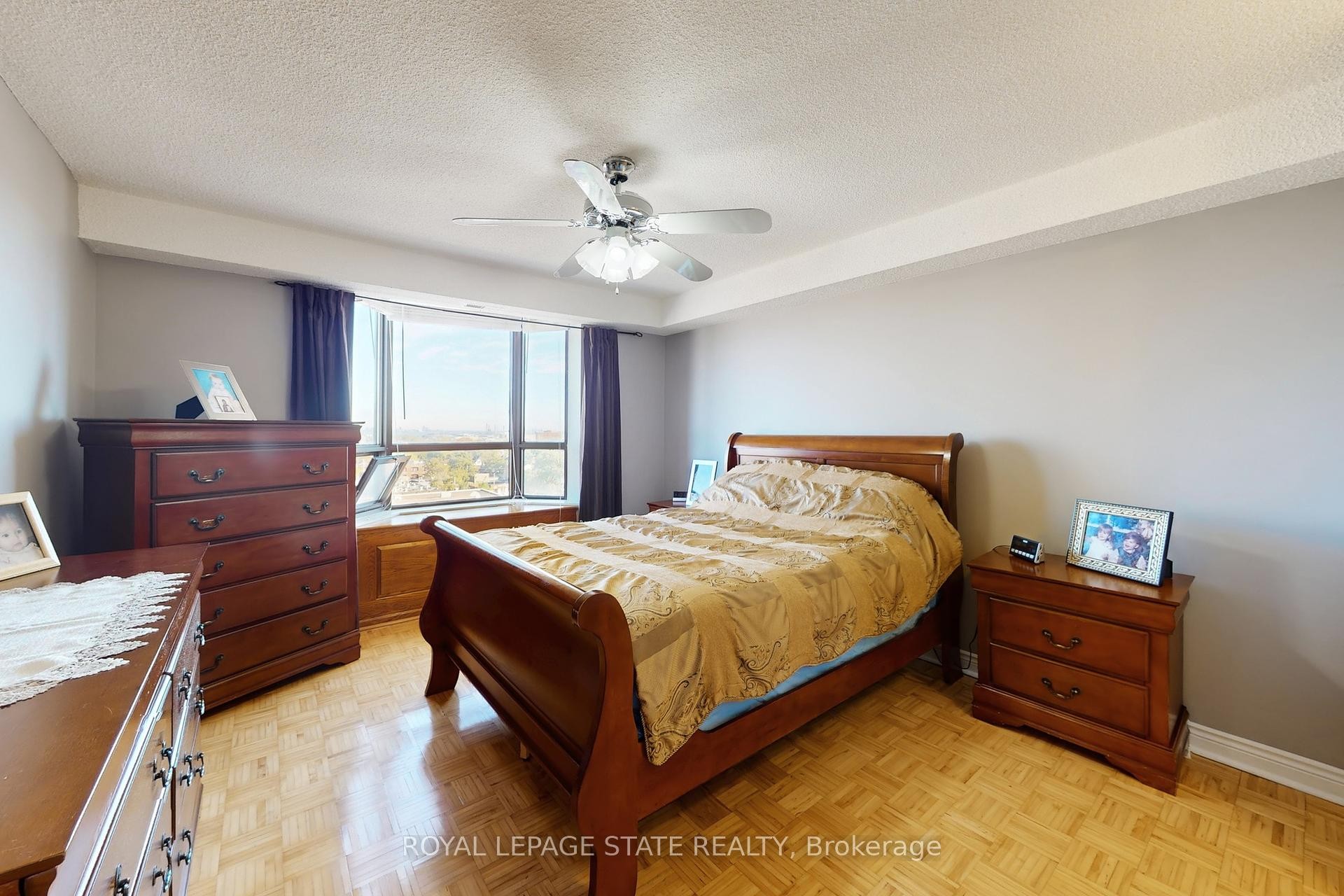 1002-432 Main Street, Hamilton, ON - Indoor Photo Showing Bedroom