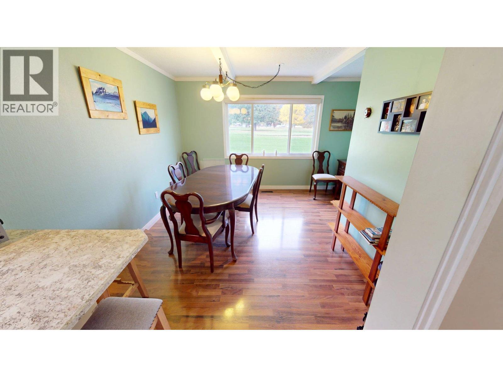 339 Birch Street, Chase, BC - Indoor Photo Showing Dining Room