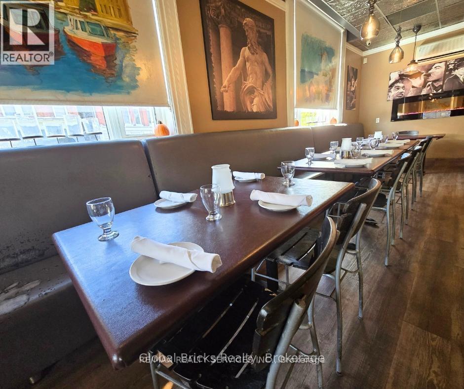 32 Stanley Street, North Dumfries, ON