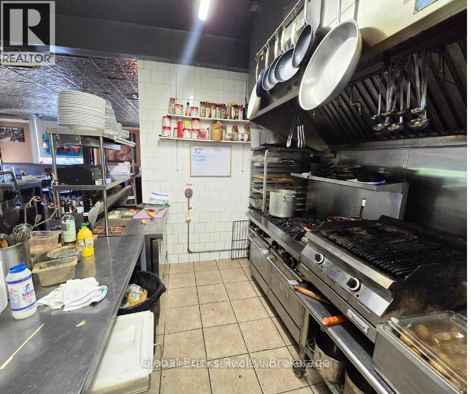 32 Stanley Street, North Dumfries, ON