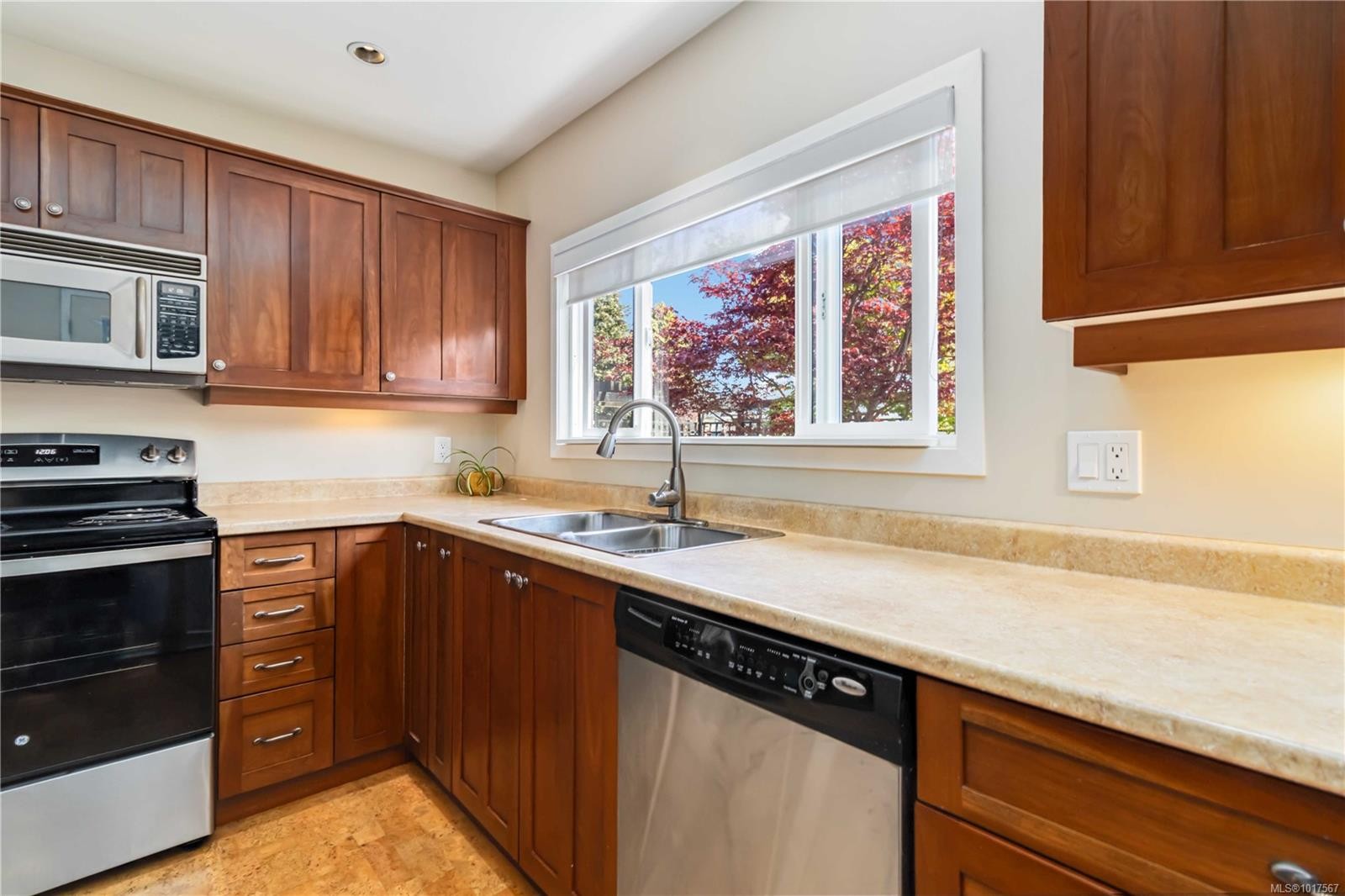 1727 Lillian Rd, Victoria, BC - Indoor Photo Showing Kitchen With Double Sink