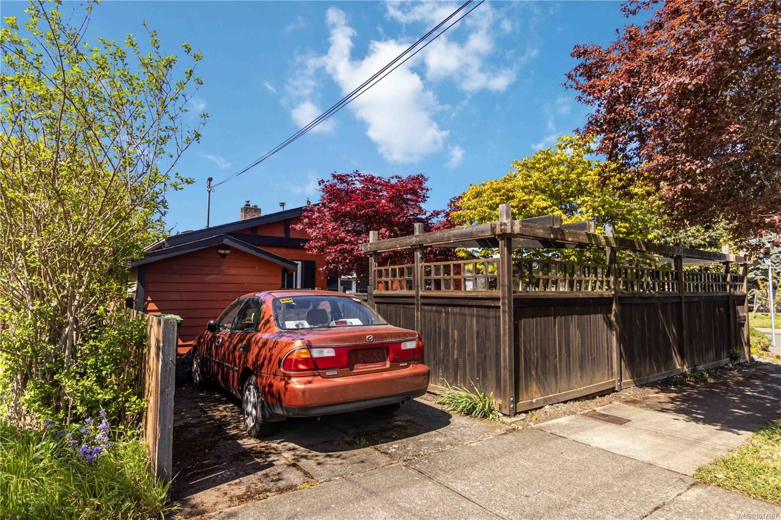 1727 Lillian Rd, Victoria, BC - Outdoor
